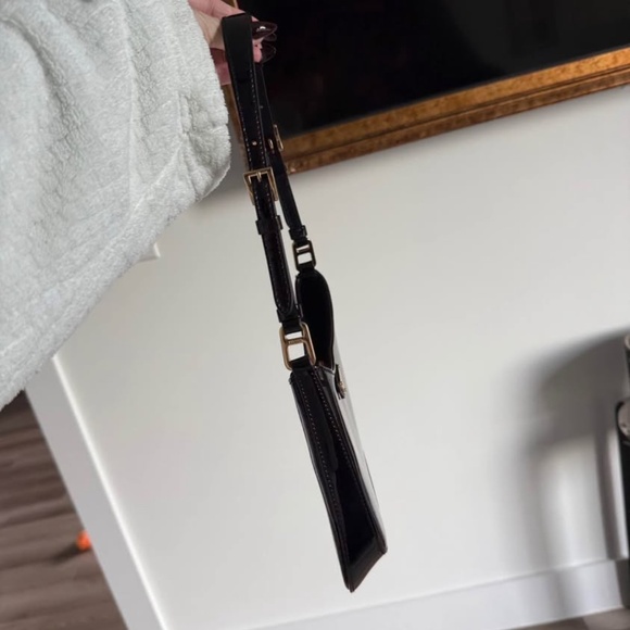 Prada Cleo patent leather bag with gold hardware - Picture 4 of 9